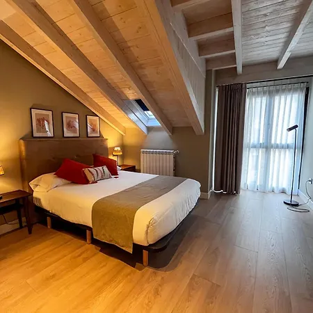 La Quinta Del Sordo * Luarca